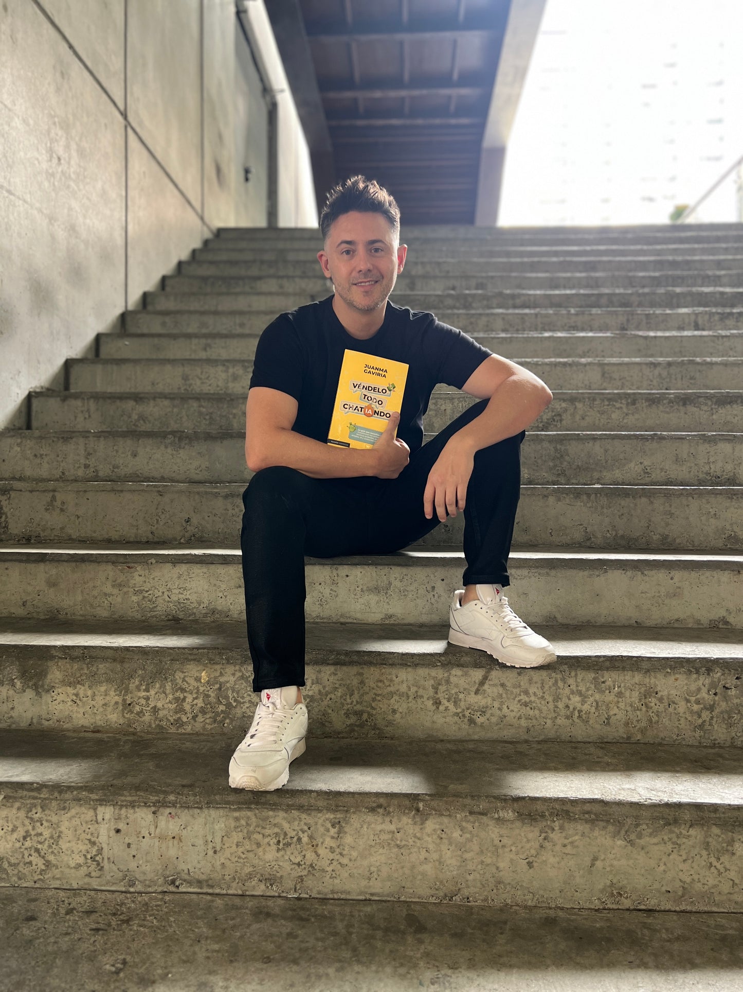 Véndelo todo chatiando (Solo para Colombia)